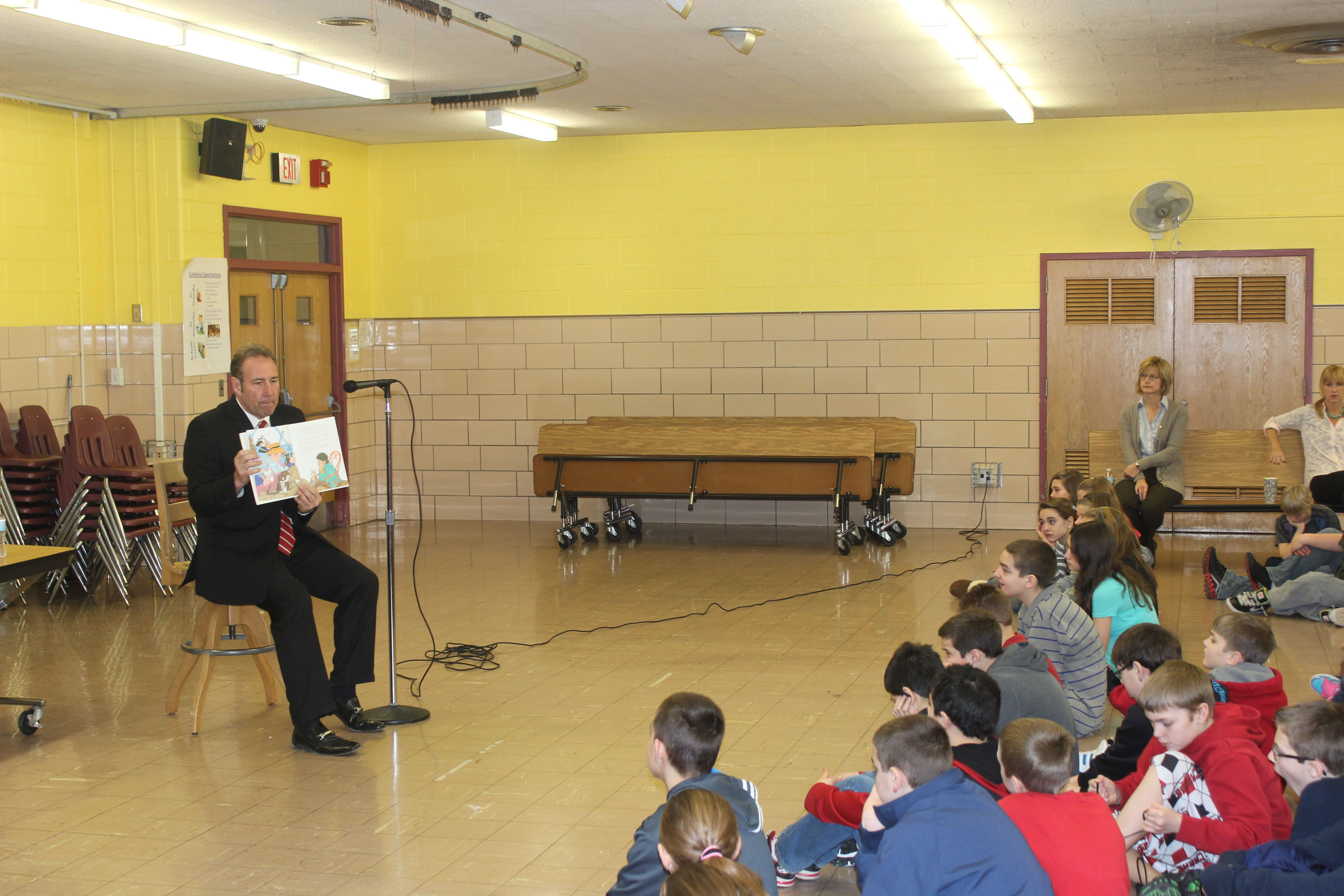 Visiting Students At Hilton's Village Elementary School | NYSenate.gov