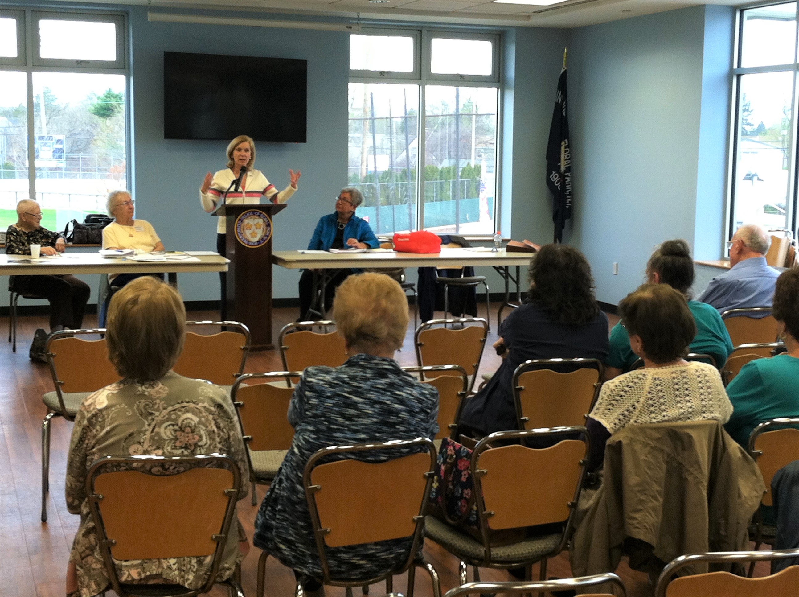 Senator Phillips Speaks With Floral Park Seniors | NYSenate.gov