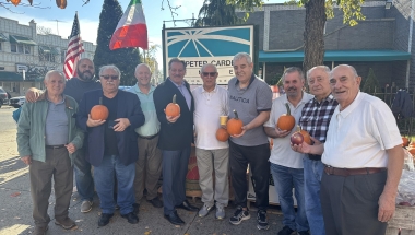 Senator Addabbo gives out candy and pumpkins with Federazione Italo-Americano.