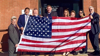 Senator Addabbo Donates American Flag on Veterans Day 