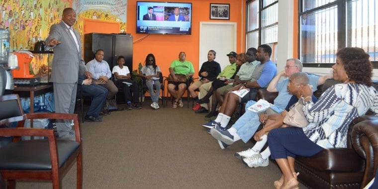 Senator Sanders encouraged an open and honest dialogue at the meeting.