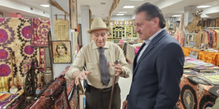 Addabbo Visits Bukharian Jewish Museum