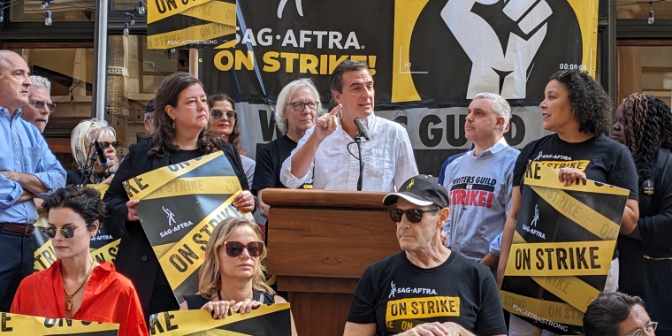 Senator Gianaris addresses SAG-AFTRA, WGA-East Picketers