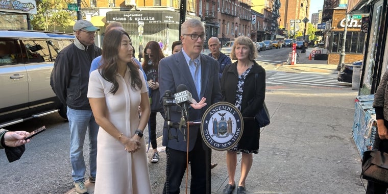 Sen. Kavanagh * Assemblymember Lee Address Illegal Cannabis Stores Senator Brian Kavanagh and Assemblymember Grace Lee at Presser