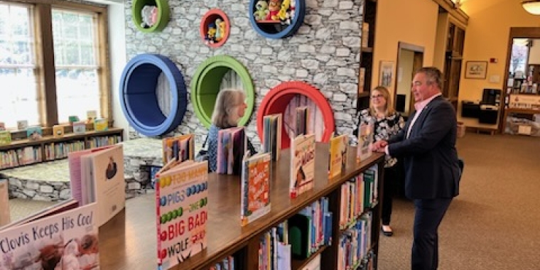 Sen. Borrello visiting the Cuba Library