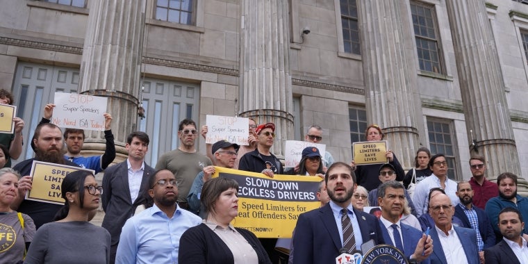 Senator Gounardes rallies in support of legislation to slow down reckless drivers.