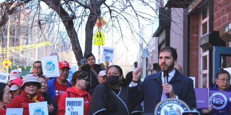 Senator Gounardes rallies to protect residents from EBT theft.