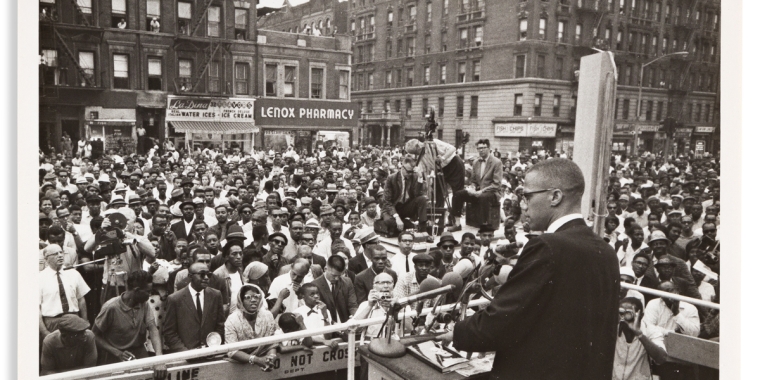 Malcolm X Gives Speech on Lenox Avenue (1960) Malcolm X Gives Speech on Lenox Avenue (1960)