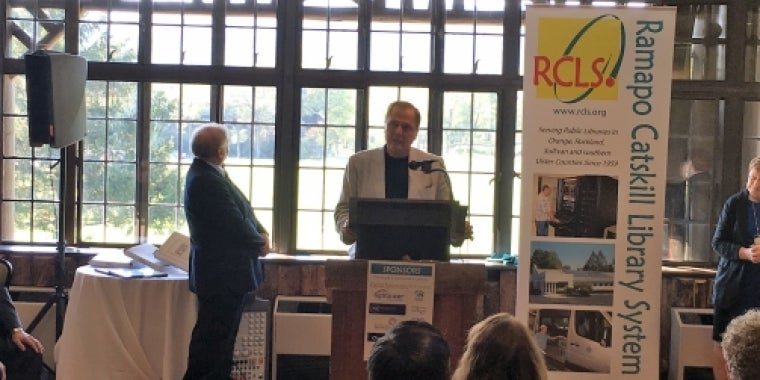 Senator Bonacic speaks at the RCLS Legislative Breakfast.