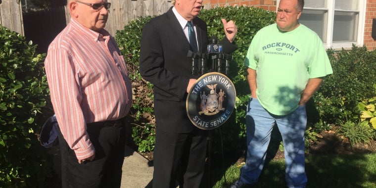 Sen. Tony Avella stands with Norman Fishman (l.) and Gene Englese (r.) of Bayside
