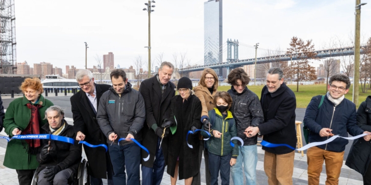 A Day to Celebrate: Scenes from Day 1 of Phase 2 in Brooklyn Heights