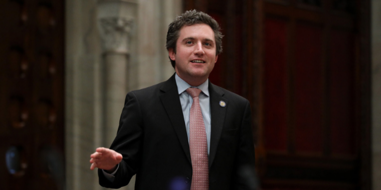 Senator James Skoufis votes in favor of the Senate's one-house budget plan